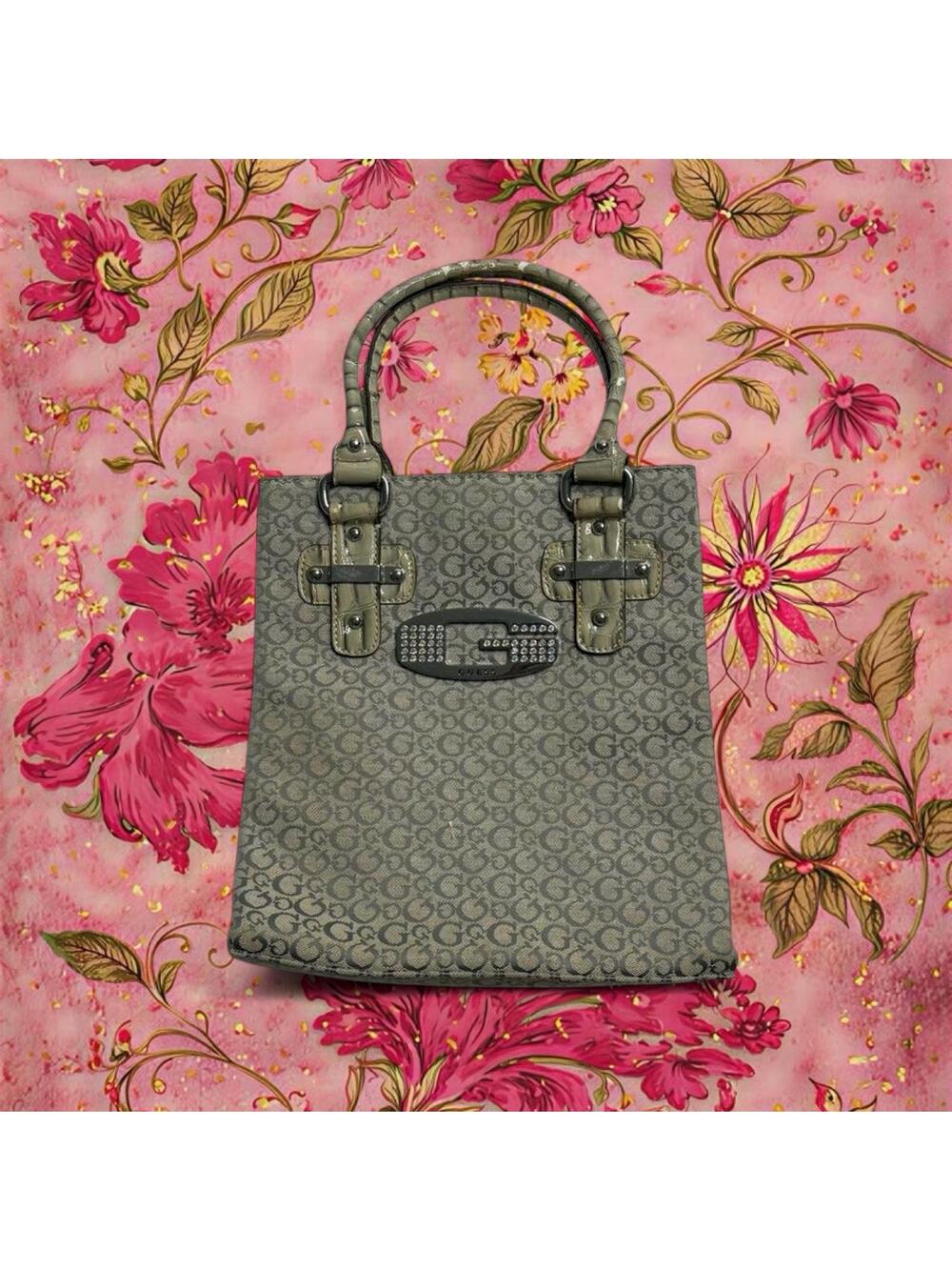 Guess Vintage Y2K Mcbling Tansy Silver Rhinestone Signature Bag